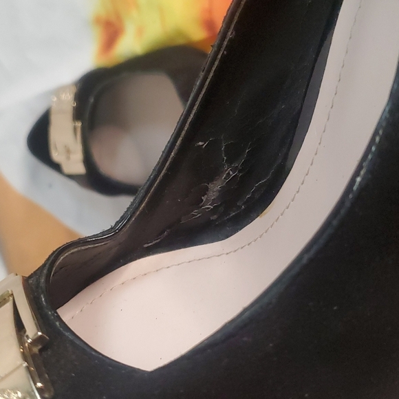 Vince Camuto black suede pointed toe heels Size 7.5 - Picture 11 of 13